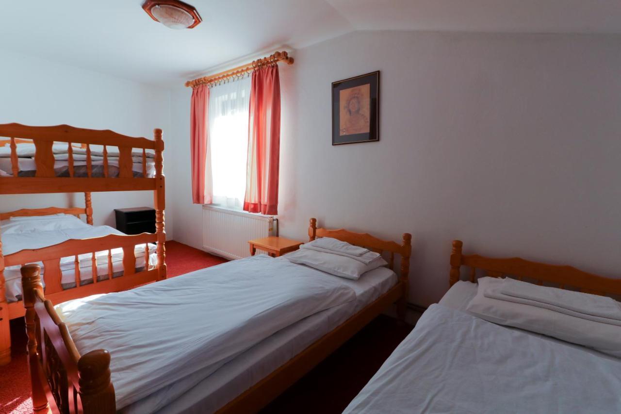Sumarska Kuca Ognjiste Hotel Jahorina Exterior foto